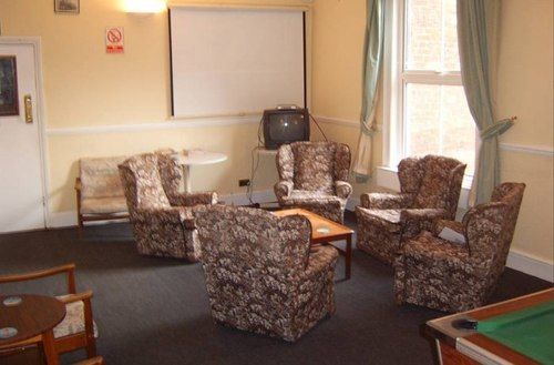 The Pines Guest Accommodation Chippenham  Exterior foto